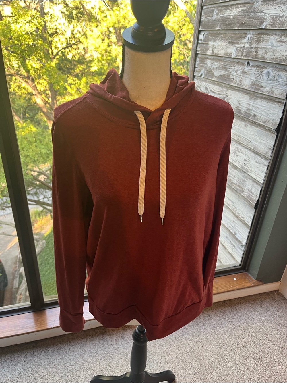 Vuori Men's Crewneck Sweater in Burgundy with Cream Drawstrings